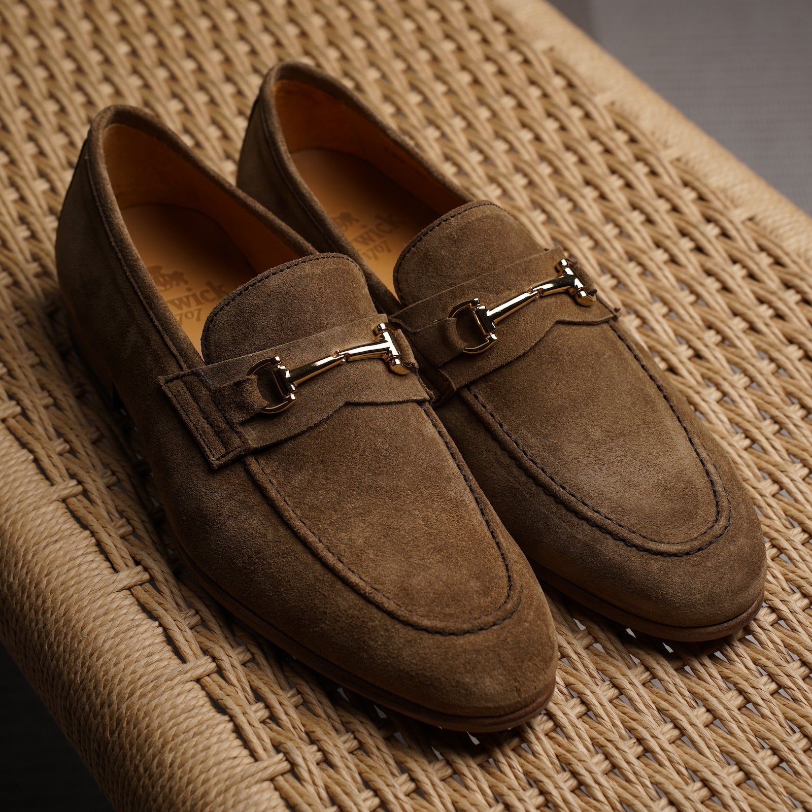 Trendora™ - Medium brown suede loafers