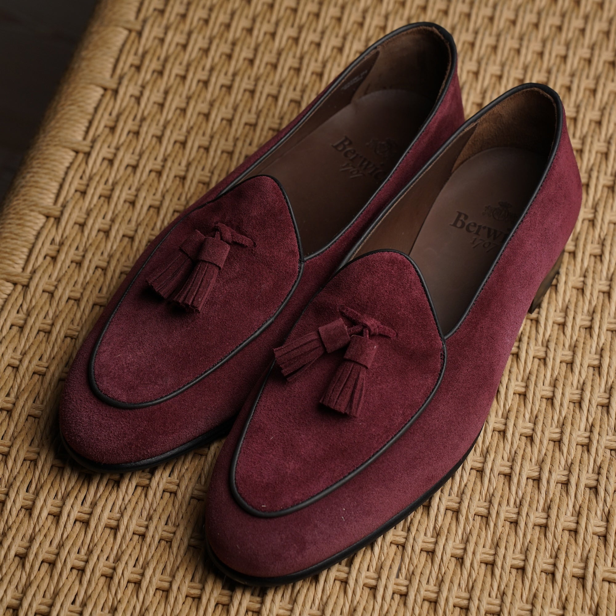 Trendora™ - Burgundy suede loafers