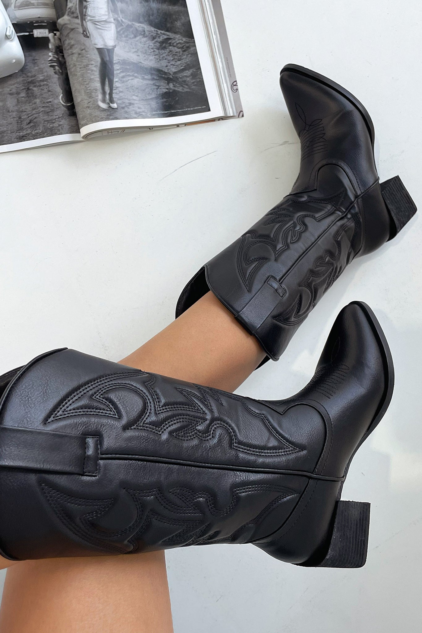 Trendora™ - Black cowboy boots